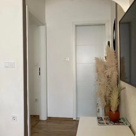 Ria شقة *